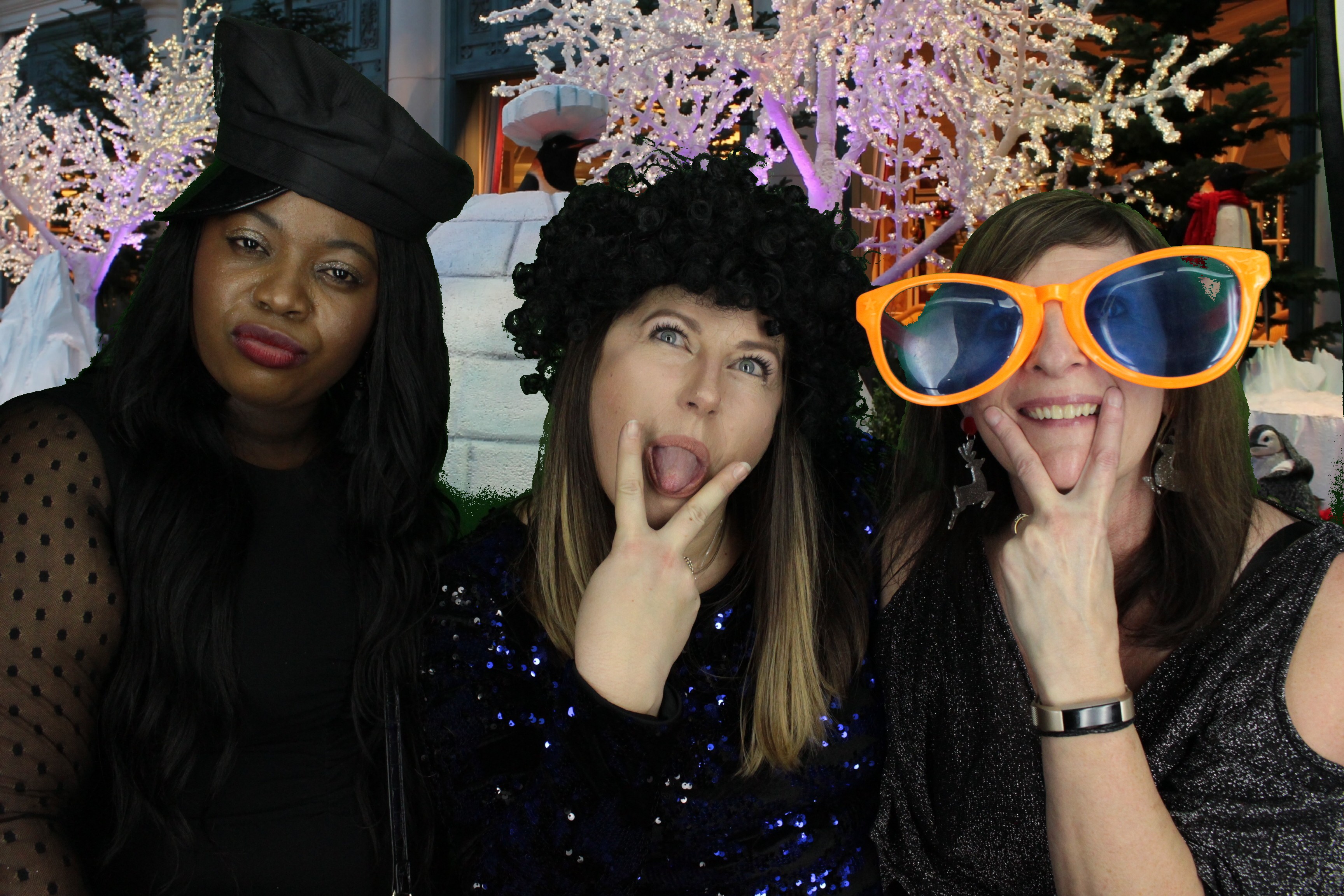 One Line Christmas Party | View more photos from the event at gallery.myphotoboothexperience.co.uk/u/MyPhotoBoothExperienceLtd/One-Line-Christmas-Party